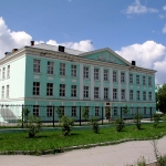 Здание школы на улице Владимировской