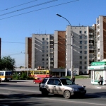 Улица Ватутина, остановка «Металлург»