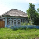 Западная Сибирь, дом в деревне...